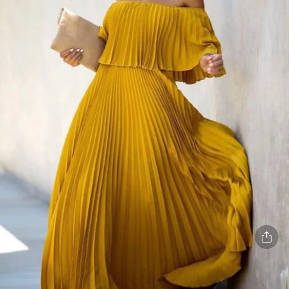 Pleated Maxi dress